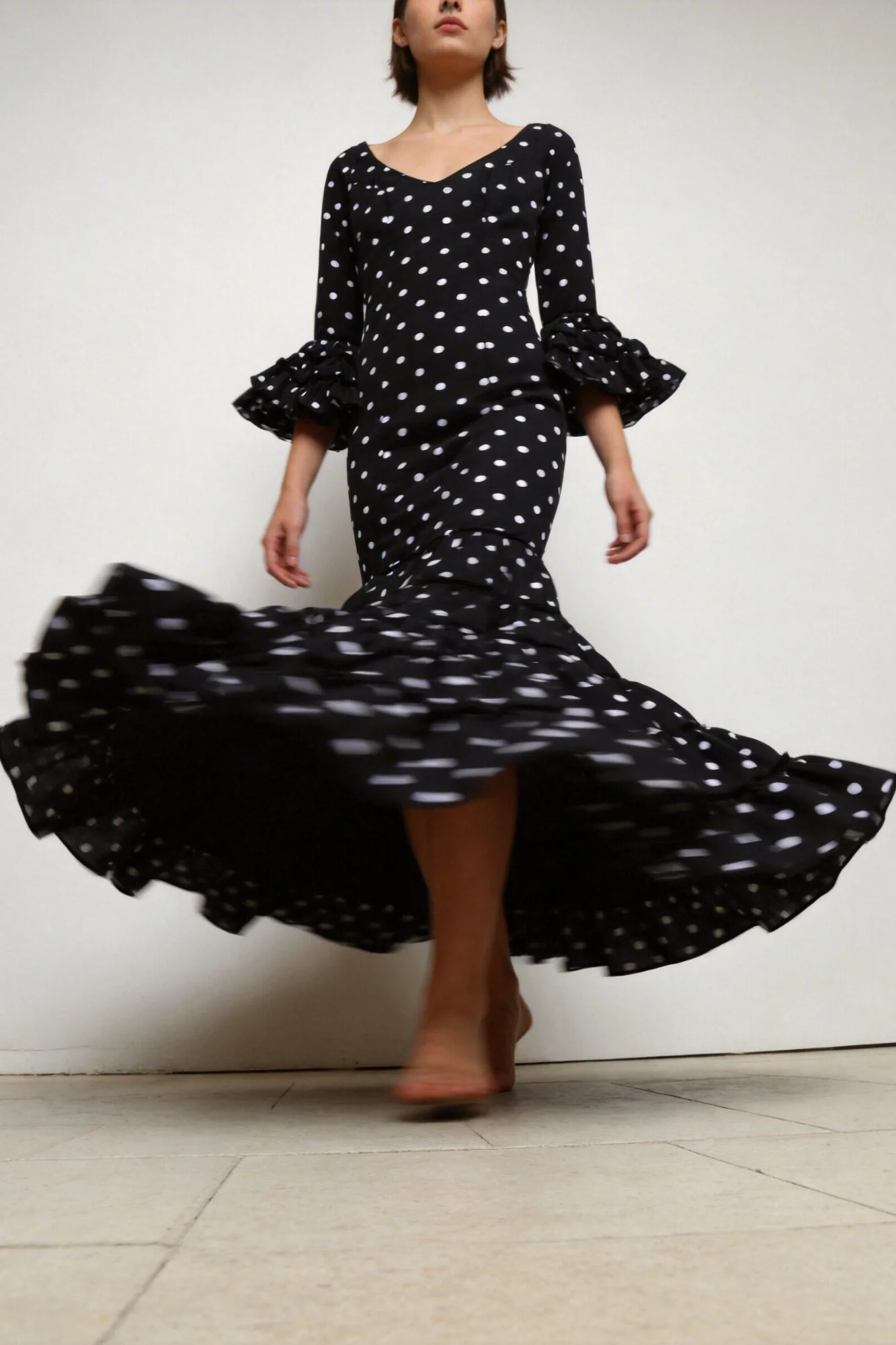 TRAJE FLAMENCA SRA ROSALÍA LUNARES PEQUEÑOS - Image 7